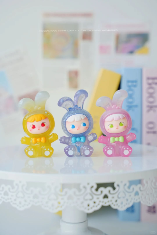 CIMMY - Kärleksbrev - Utställning av 18 Mini Figurer 8cm - Mysterieboks Art Toys