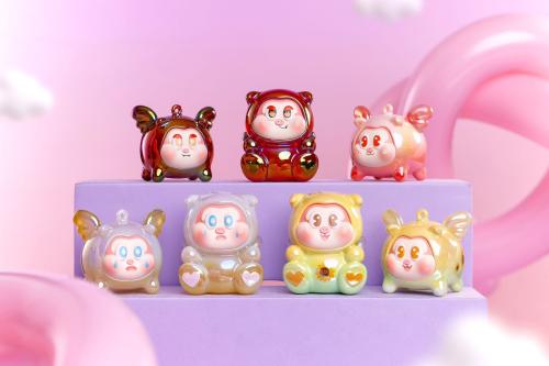 SLLO - Flygande Gris - Display med 24 Mini Figurer 5cm - Mysteriebok Art Toys