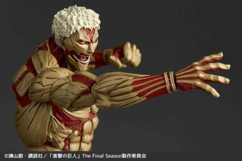 ATTACK ON TITAN - Armored Titan - Figurine Revoltech A.Y. 17cm Runns