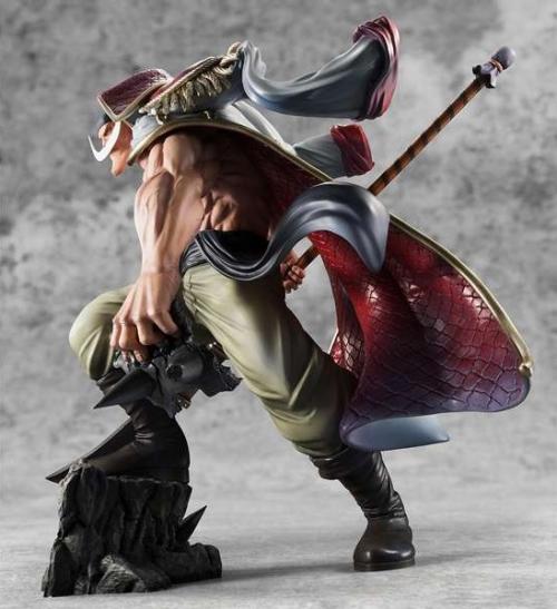 ONE PIECE - Vit Skägg - Figur Neo-Maximum P.O.P. 30cm Megahouse
