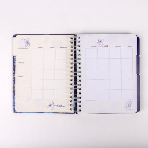 STITCH - Odaterad Veckoplanerare med Kalender + Delare + Klistermärken Cerda