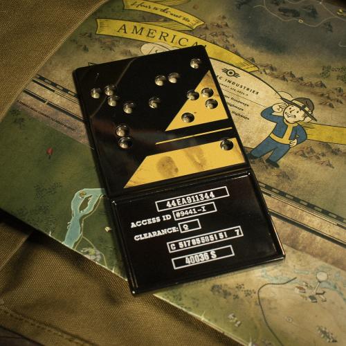 FALLOUT - Nuclear Keycard Replica - Limited Edition Fanattik