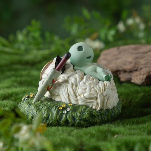 PRINCESS MONONOKE - Kodama och Mask - Klocka 15.4x17x15.9cm Benelic