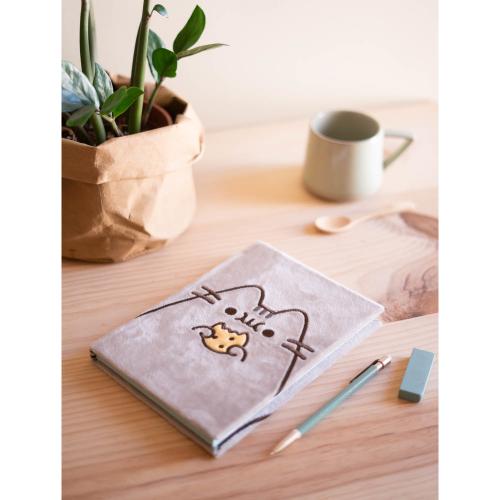 PUSHEEN - Premium Plush Notebook - Storlek A5 Grupo Erik