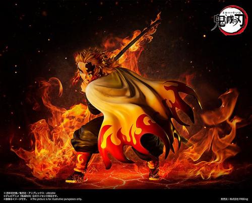 DEMON SLAYER - Kyojuro Rengoku - Statue 42cm Runns