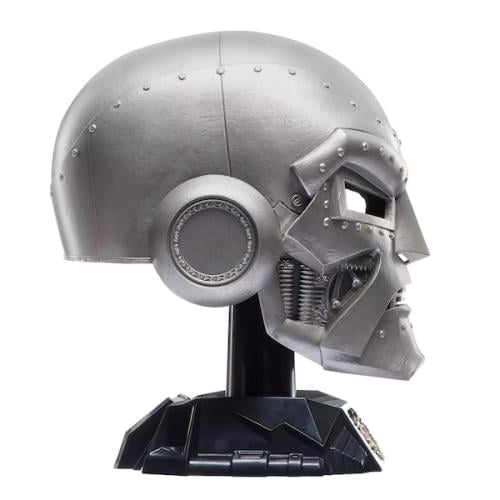 MARVEL - Helmet Doctor Doom - Replica Legend Series 1/1 Hasbro