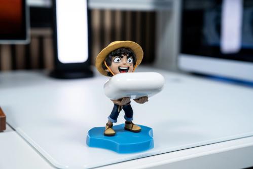 ONE PIECE NETFLIX - Luffy - 'Holdem' Controller & Phone Support - 11cm Exquisite Gaming