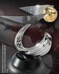 HARRY POTTER - The Golden Snitch Skulptur - 18cm Noble Collection