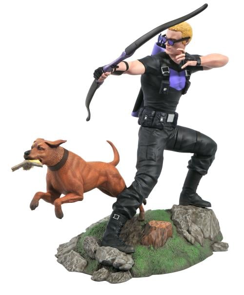 MARVEL - Hawkeye med Pizza Dog - Figur Gallery Diorama 23cm Diamond Select